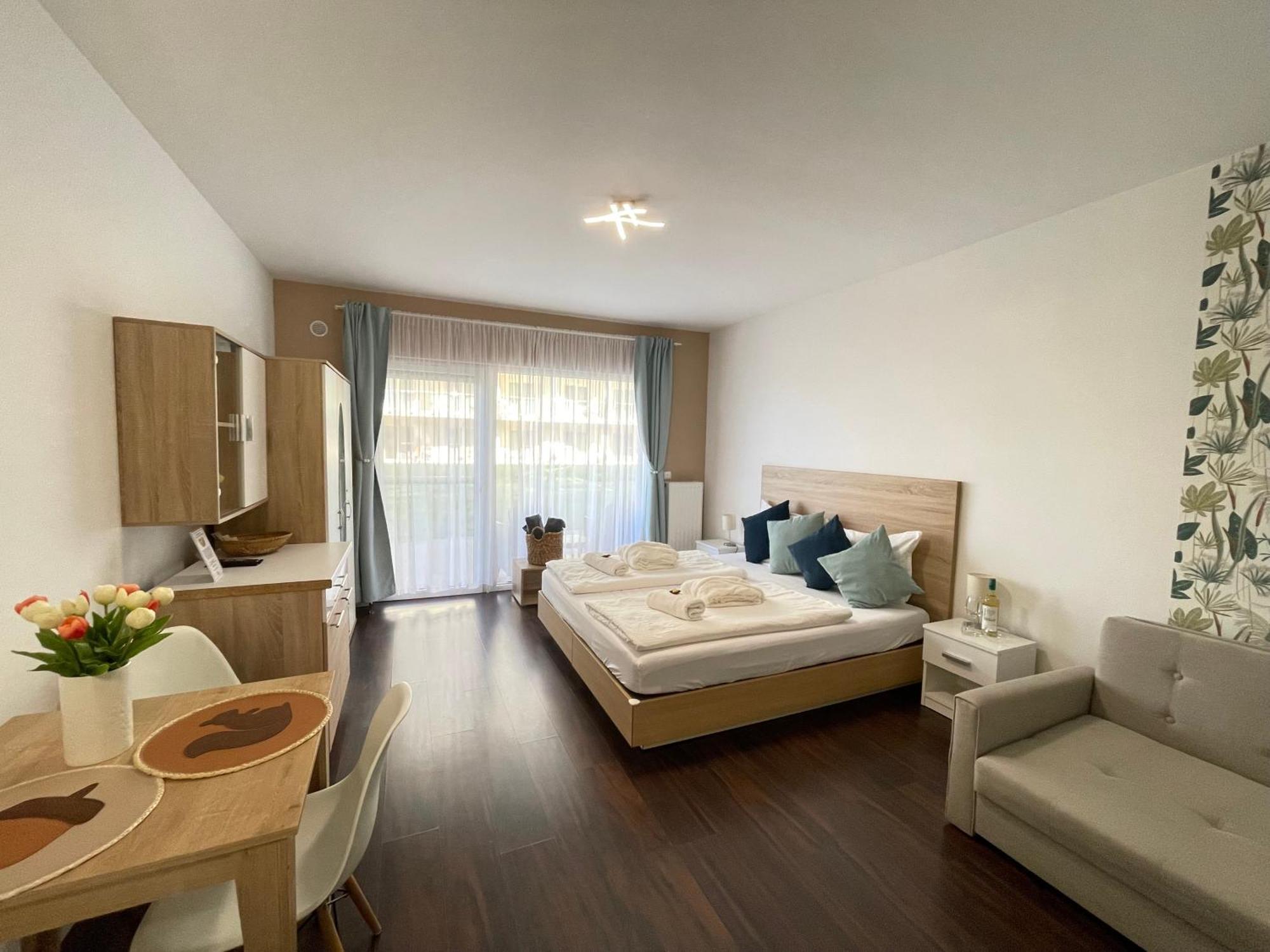 Bike & Spa Velence Apartman Eksteriør billede
